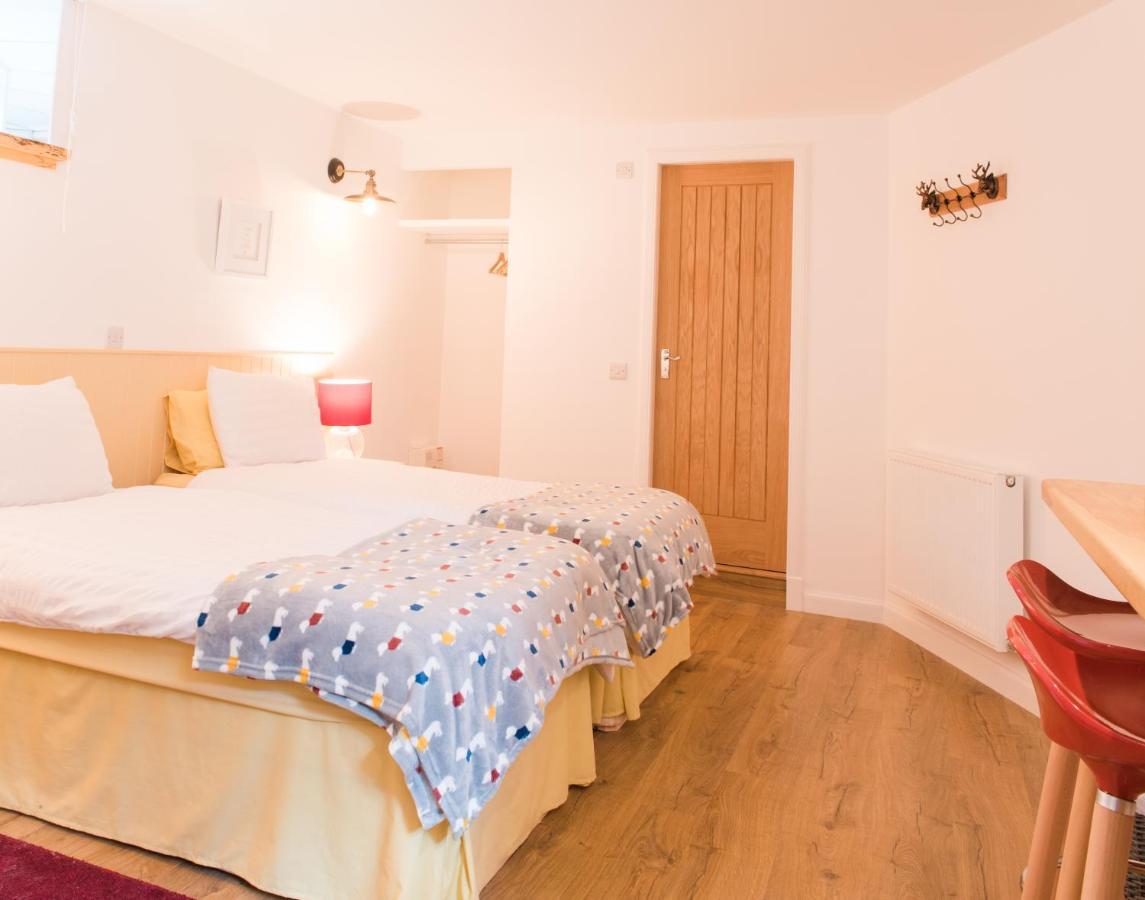 The Merryburn - Rooms And Courtyard Studios Dunkeld Bagian luar foto